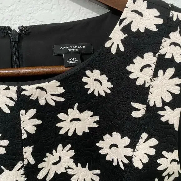Ann Taylor Daisy Print Jacquard Mini Dress Black White A Line Petite 10 - Picture 4 of 12